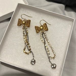 Betsey Johnson dangle bow earrings